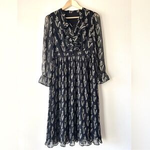 Unique Vintage Black and White Leaf Print Dress